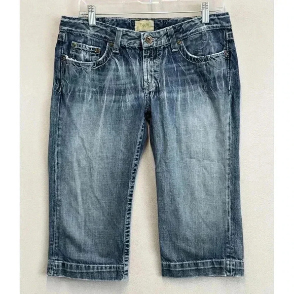 Vintage BKE Buckle Denim Women's Sz 31 Embellished Pockets Low Rise‎ Faded Capri - Picture 1 of 10